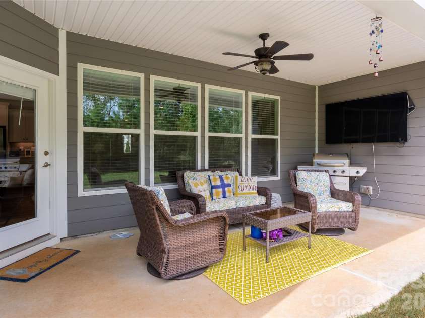 2105 Manor Stone Drive, Indian Trail, NC 28079.  MLS# CAR4432000, YatesRealty ID 55664. 