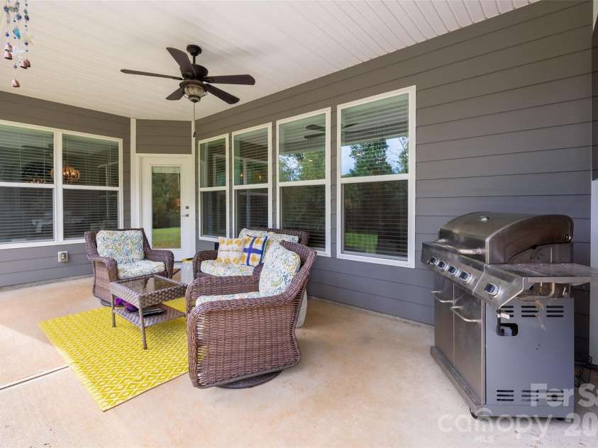 2105 Manor Stone Drive, Indian Trail, NC 28079.  MLS# CAR4432000, YatesRealty ID 55664. 