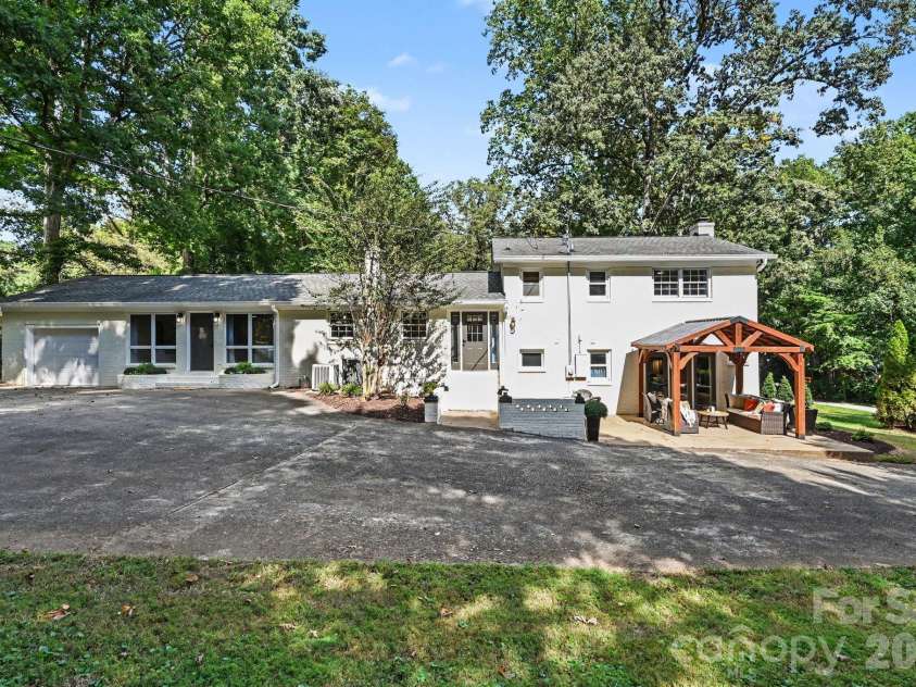 2271 Ferncliff Road, Rock Hill, SC 29732.  MLS# CAR4431978, YatesRealty ID 55667. 
