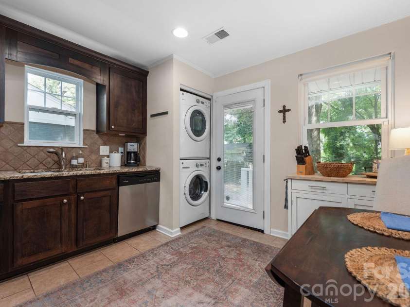 4805 Murrayhill Road, Charlotte, NC 28209.  MLS# CAR4431947, YatesRealty ID 55669. Kitchen with back door to the yard