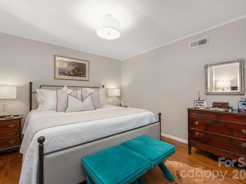 4805 Murrayhill Road, Charlotte, NC 28209.  MLS# CAR4431947, YatesRealty ID 55669. Primary bedroom