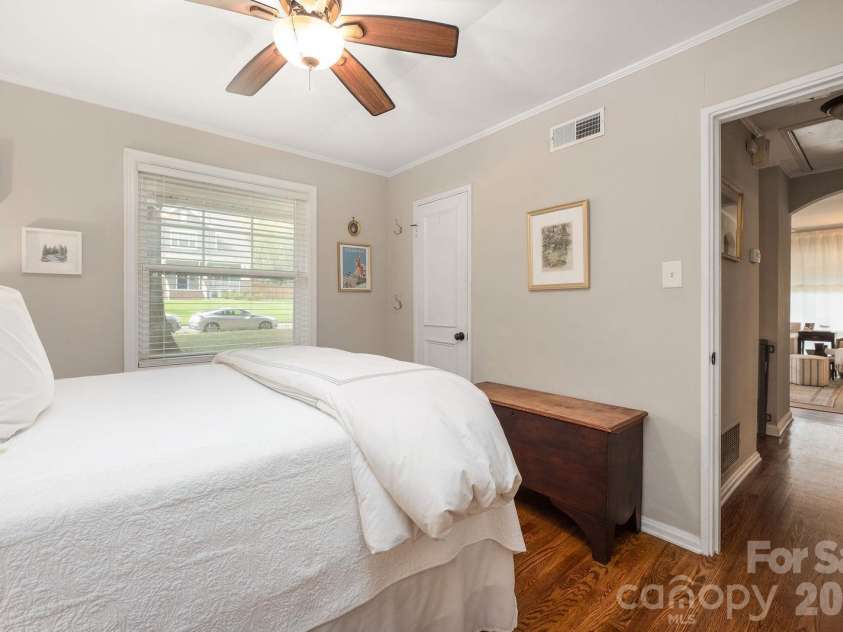 4805 Murrayhill Road, Charlotte, NC 28209.  MLS# CAR4431947, YatesRealty ID 55669. Second bedroom