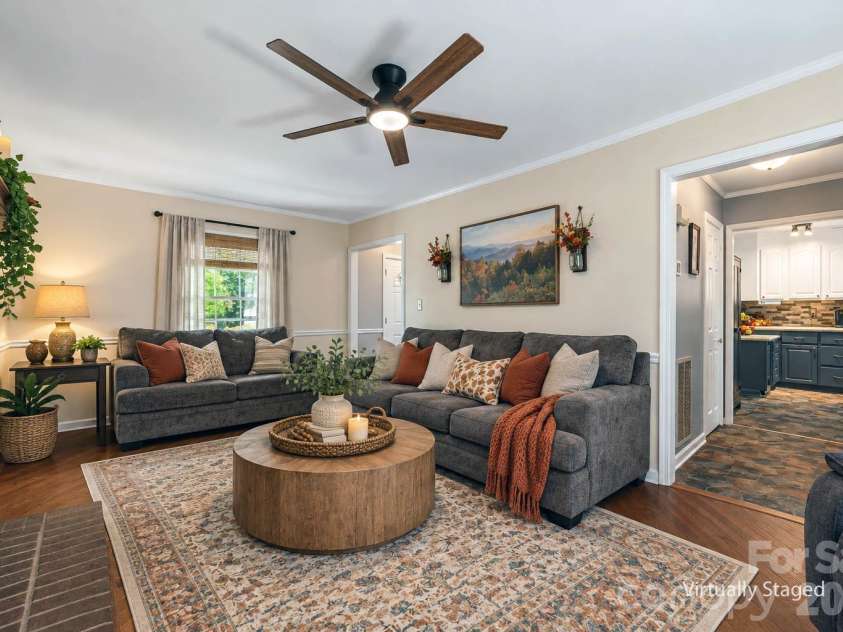419 Holly Drive, Belmont, NC 28012.  MLS# CAR4431894, YatesRealty ID 55672. 