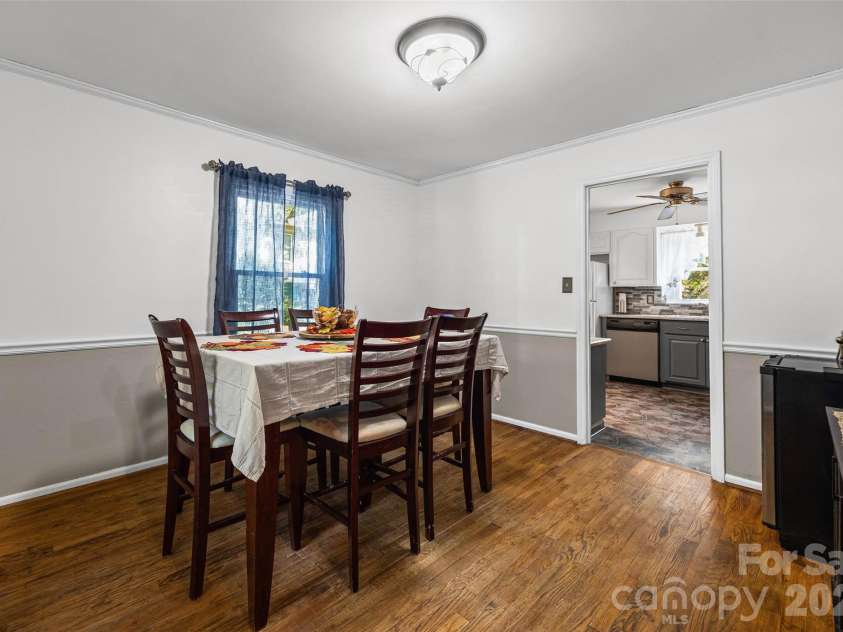 419 Holly Drive, Belmont, NC 28012.  MLS# CAR4431894, YatesRealty ID 55672. 