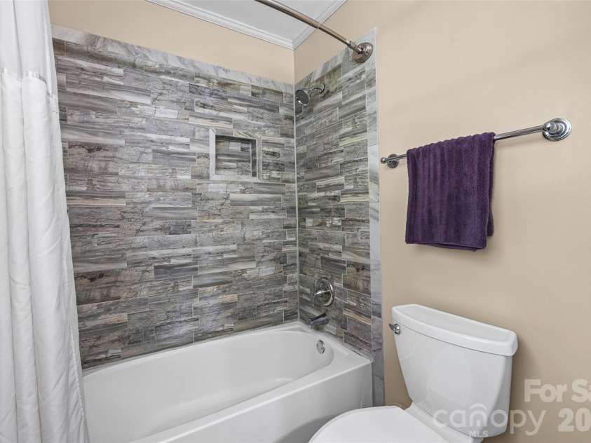 419 Holly Drive, Belmont, NC 28012.  MLS# CAR4431894, YatesRealty ID 55672. 