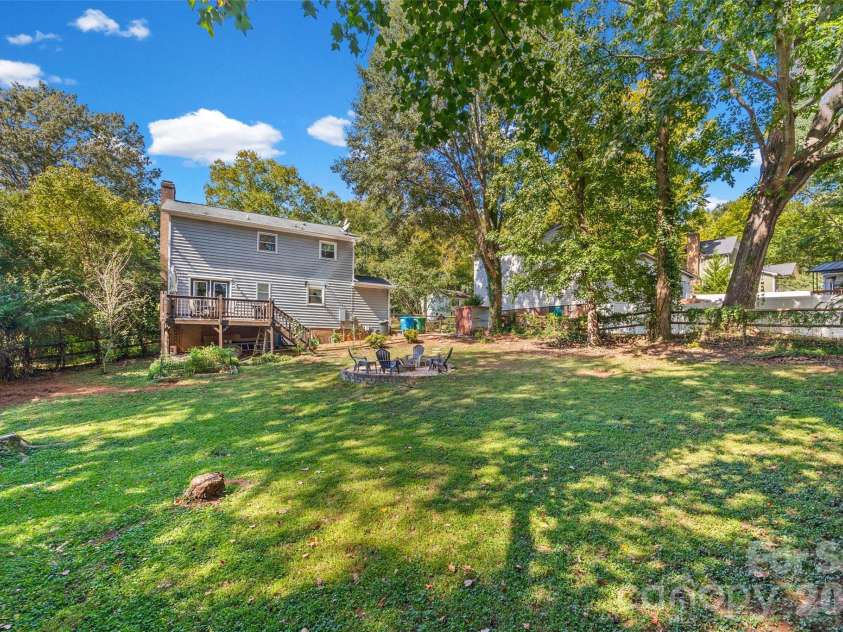 419 Holly Drive, Belmont, NC 28012.  MLS# CAR4431894, YatesRealty ID 55672. 