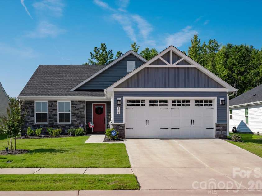 201 Lady Catherine Street, Lancaster, SC 29720.  MLS# CAR4431877, YatesRealty ID 55673. 