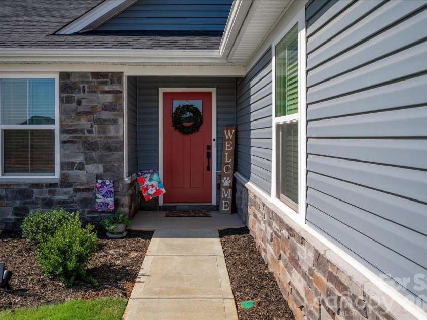 201 Lady Catherine Street, Lancaster, SC 29720.  MLS# CAR4431877, YatesRealty ID 55673. 