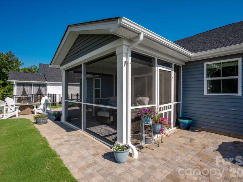 201 Lady Catherine Street, Lancaster, SC 29720.  MLS# CAR4431877, YatesRealty ID 55673. 