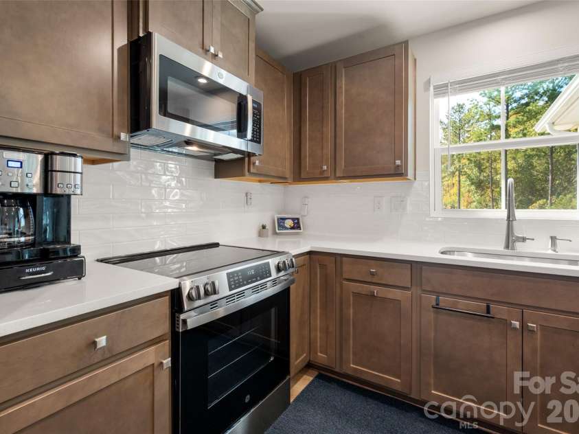 201 Lady Catherine Street, Lancaster, SC 29720.  MLS# CAR4431877, YatesRealty ID 55673. 