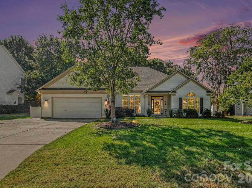 3364 Garrett Drive, Concord, NC 28027.  MLS# CAR4431700, YatesRealty ID 55674. 