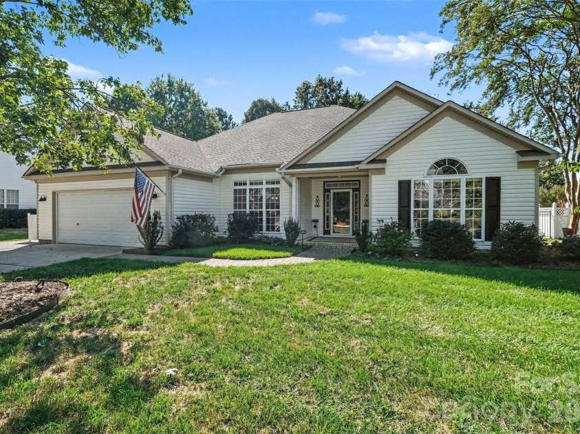 3364 Garrett Drive, Concord, NC 28027.  MLS# CAR4431700, YatesRealty ID 55674. 