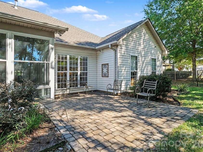 3364 Garrett Drive, Concord, NC 28027.  MLS# CAR4431700, YatesRealty ID 55674. 