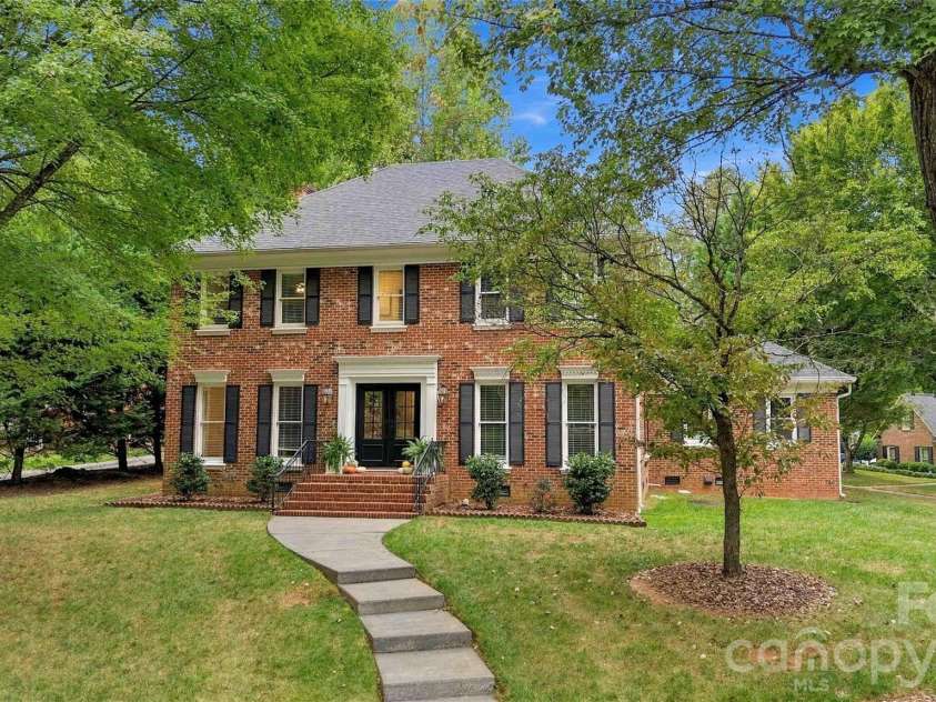 9414 Tillot Drive, Matthews, NC 28105.  MLS# CAR4431746, YatesRealty ID 55675. 