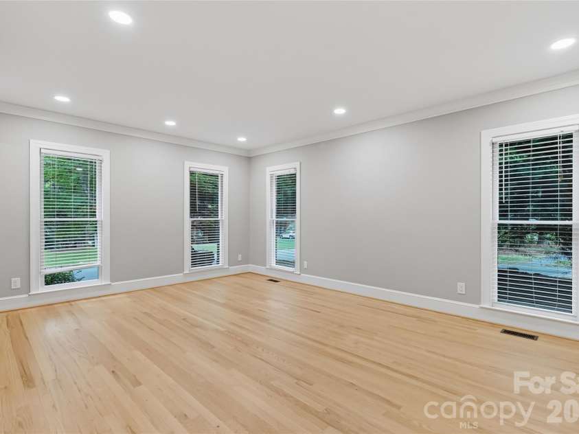 9414 Tillot Drive, Matthews, NC 28105.  MLS# CAR4431746, YatesRealty ID 55675. 