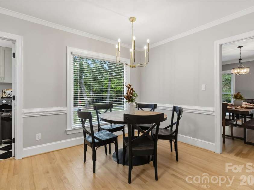 9414 Tillot Drive, Matthews, NC 28105.  MLS# CAR4431746, YatesRealty ID 55675. Breakfast area