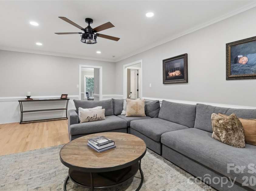 9414 Tillot Drive, Matthews, NC 28105.  MLS# CAR4431746, YatesRealty ID 55675. Family room