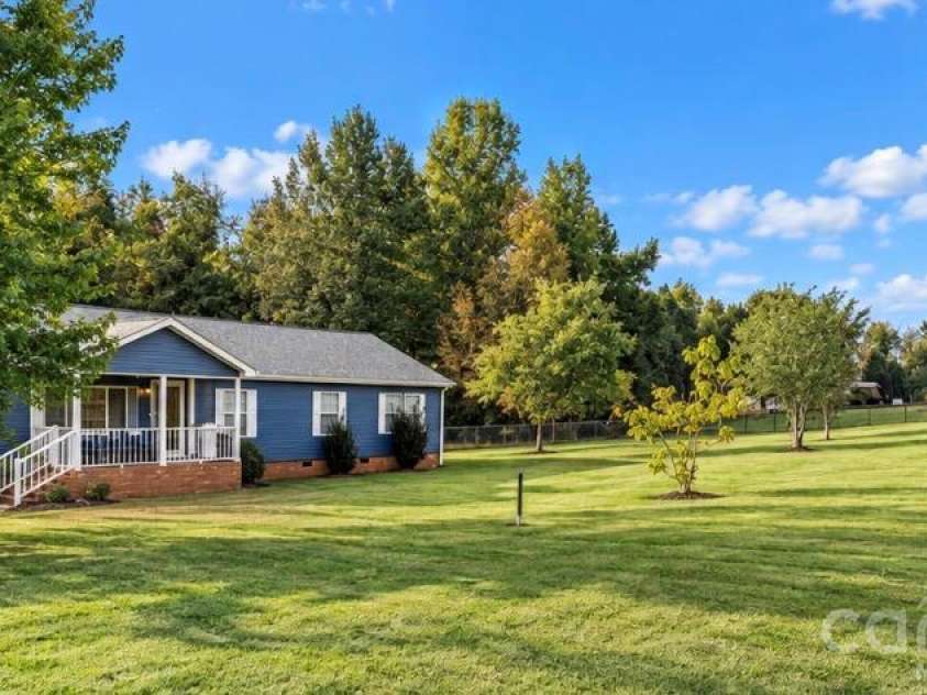 2530 Gaffney Road, Mooresboro, NC 28114.  MLS# CAR4431579, YatesRealty ID 55678. 