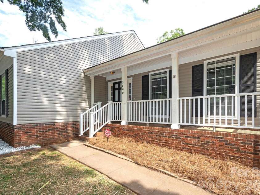 2600 Olde Whitehall Road, Charlotte, NC 28273.  MLS# CAR4431549, YatesRealty ID 55679. 