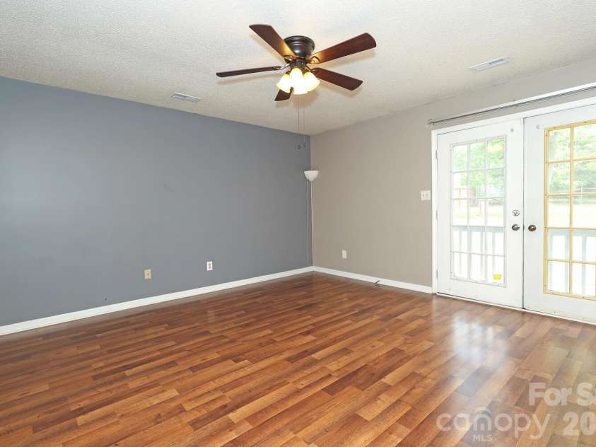 2600 Olde Whitehall Road, Charlotte, NC 28273.  MLS# CAR4431549, YatesRealty ID 55679. 