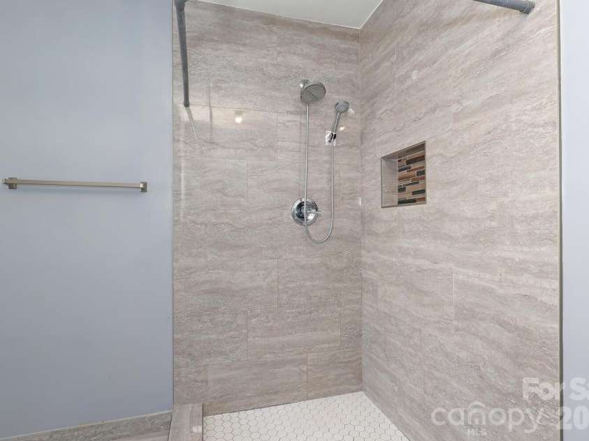 2600 Olde Whitehall Road, Charlotte, NC 28273.  MLS# CAR4431549, YatesRealty ID 55679. 
