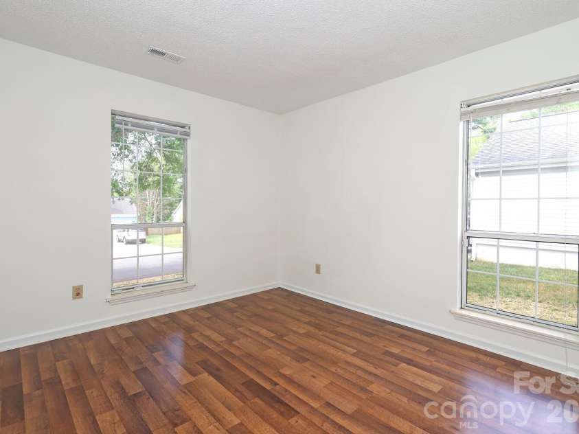 2600 Olde Whitehall Road, Charlotte, NC 28273.  MLS# CAR4431549, YatesRealty ID 55679. 