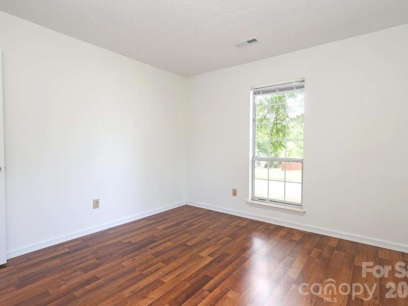 2600 Olde Whitehall Road, Charlotte, NC 28273.  MLS# CAR4431549, YatesRealty ID 55679. 