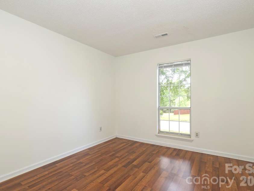 2600 Olde Whitehall Road, Charlotte, NC 28273.  MLS# CAR4431549, YatesRealty ID 55679. 