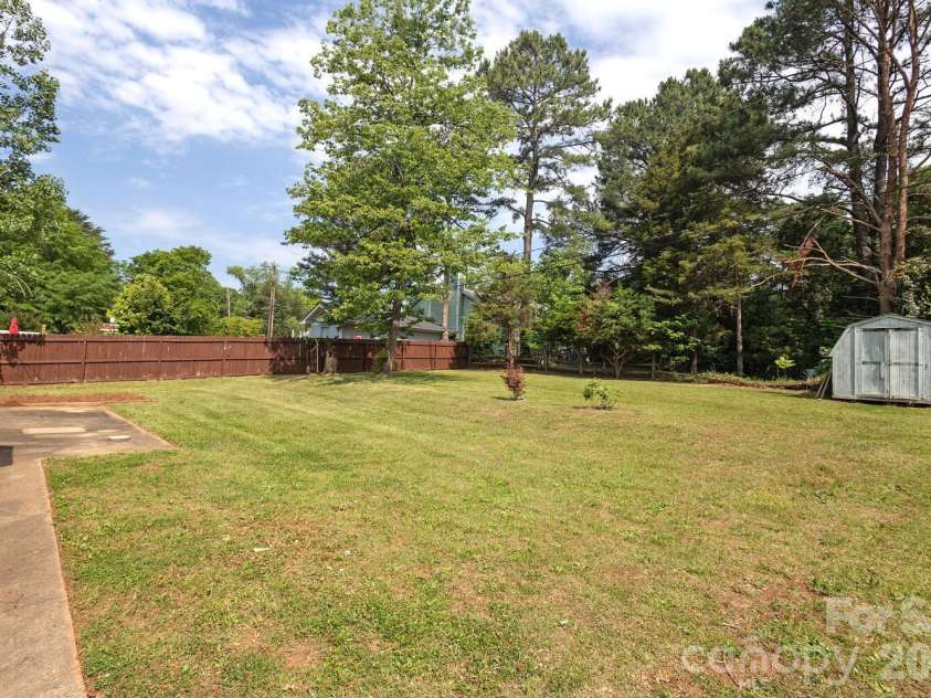 2600 Olde Whitehall Road, Charlotte, NC 28273.  MLS# CAR4431549, YatesRealty ID 55679. 