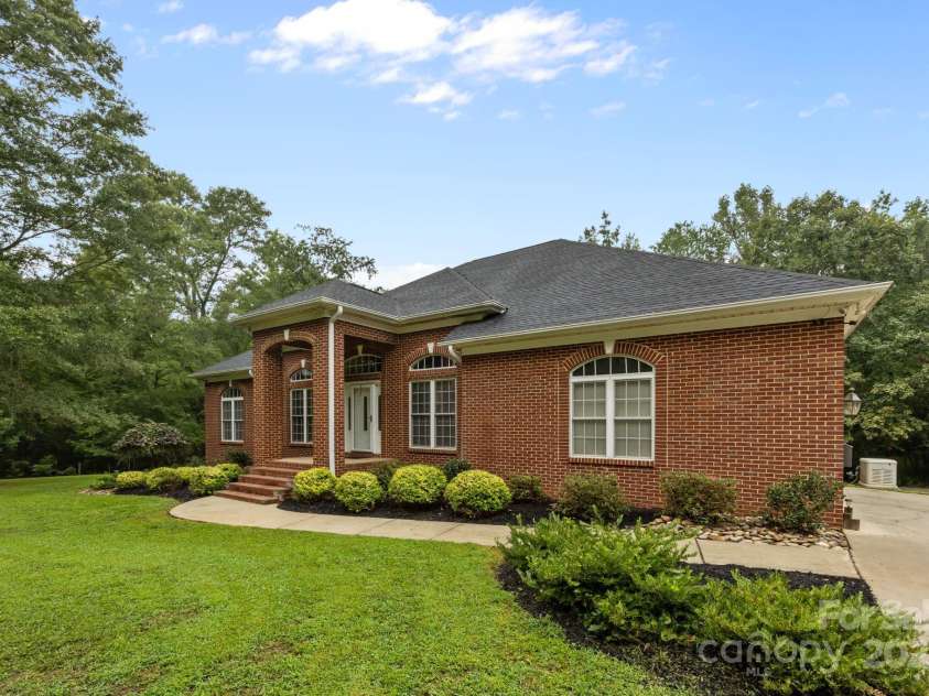 1567 Fayrene Road, Rock Hill, SC 29732.  MLS# CAR4292195, YatesRealty ID 5568. 