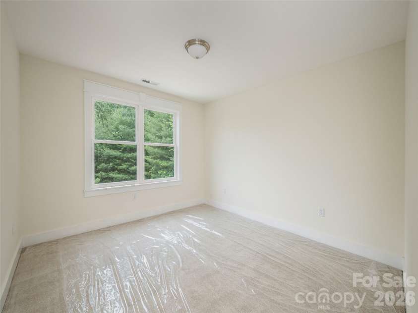 366 Mistletoe Trail, Hendersonville, NC 28791.  MLS# CAR4360606, YatesRealty ID 5568. 