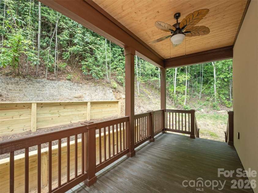 366 Mistletoe Trail, Hendersonville, NC 28791.  MLS# CAR4360606, YatesRealty ID 5568. 
