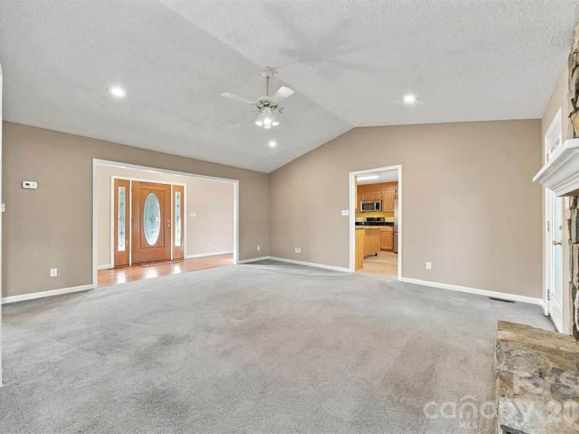 1119 Edgefield Lane, Newton, NC 28658.  MLS# CAR4431602, YatesRealty ID 55681. 
