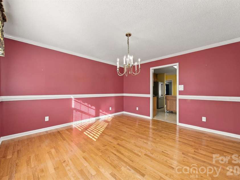 1119 Edgefield Lane, Newton, NC 28658.  MLS# CAR4431602, YatesRealty ID 55681. 