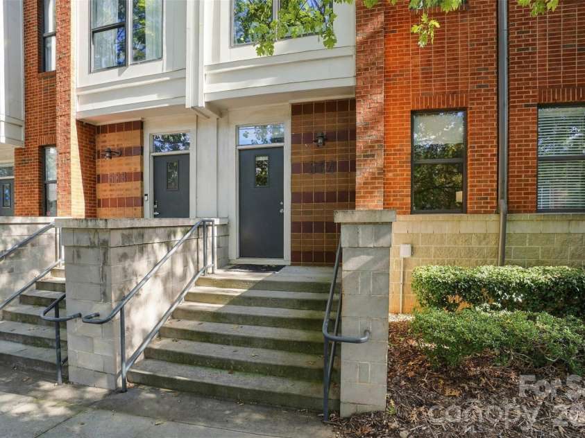 534 McDowell Street, Charlotte, NC 28204.  MLS# CAR4431540, YatesRealty ID 55682. 