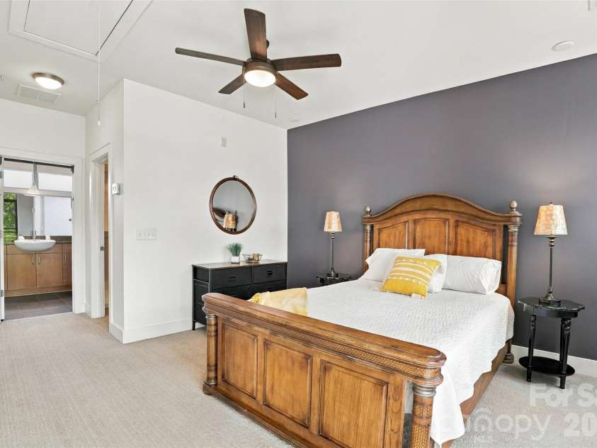 534 McDowell Street, Charlotte, NC 28204.  MLS# CAR4431540, YatesRealty ID 55682. Primary bedroom