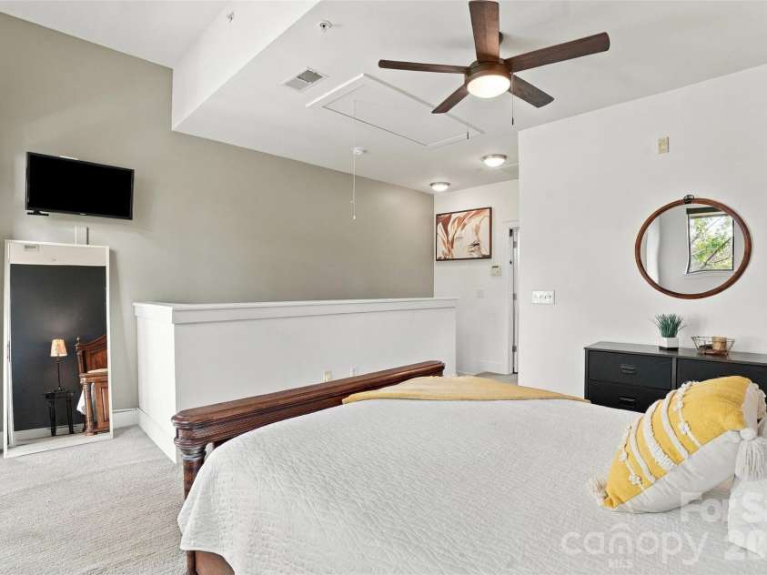 534 McDowell Street, Charlotte, NC 28204.  MLS# CAR4431540, YatesRealty ID 55682. Primary bedroom