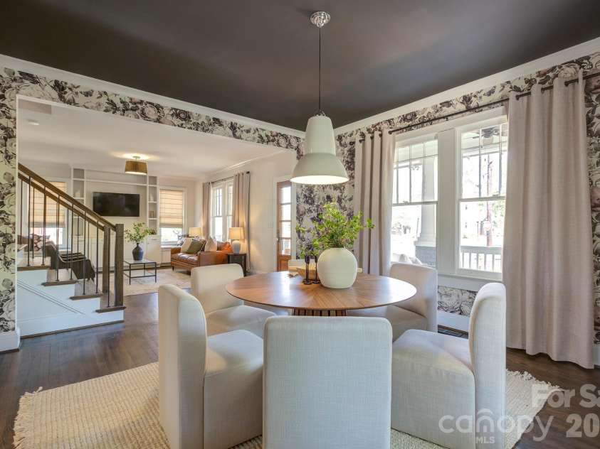 429 West Park Avenue, Charlotte, NC 28203.  MLS# CAR4431534, YatesRealty ID 55683. 