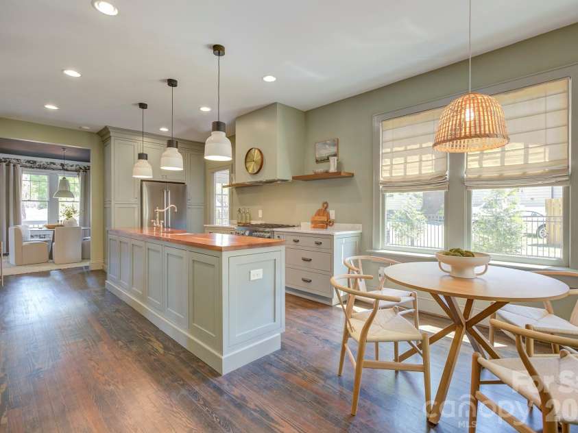 429 West Park Avenue, Charlotte, NC 28203.  MLS# CAR4431534, YatesRealty ID 55683. 