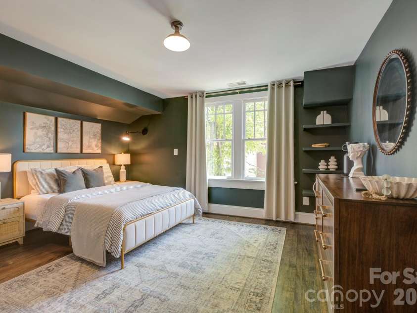429 West Park Avenue, Charlotte, NC 28203.  MLS# CAR4431534, YatesRealty ID 55683. 
