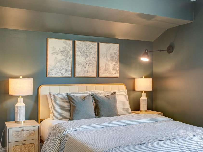 429 West Park Avenue, Charlotte, NC 28203.  MLS# CAR4431534, YatesRealty ID 55683. 