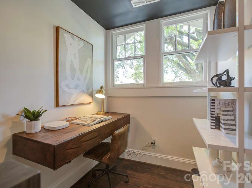 429 West Park Avenue, Charlotte, NC 28203.  MLS# CAR4431534, YatesRealty ID 55683. 