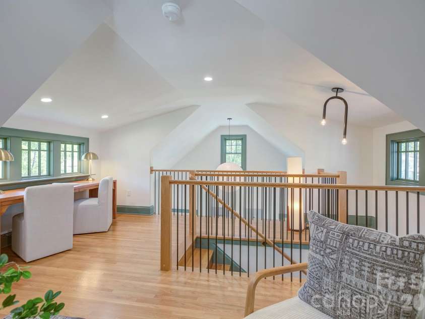 429 West Park Avenue, Charlotte, NC 28203.  MLS# CAR4431534, YatesRealty ID 55683. 
