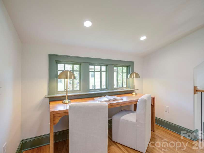 429 West Park Avenue, Charlotte, NC 28203.  MLS# CAR4431534, YatesRealty ID 55683. 