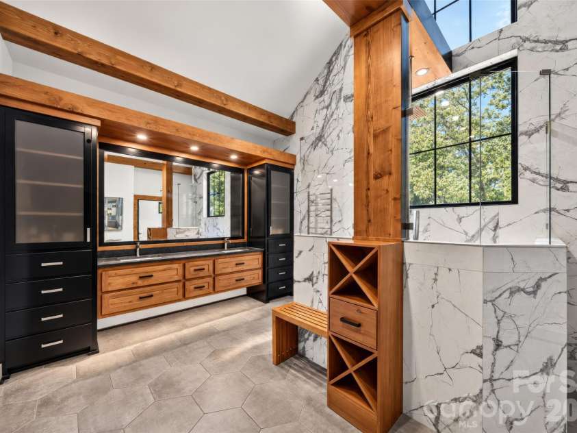222 Greenbay Road, Mooresville, NC 28117.  MLS# CAR4431505, YatesRealty ID 55686. 