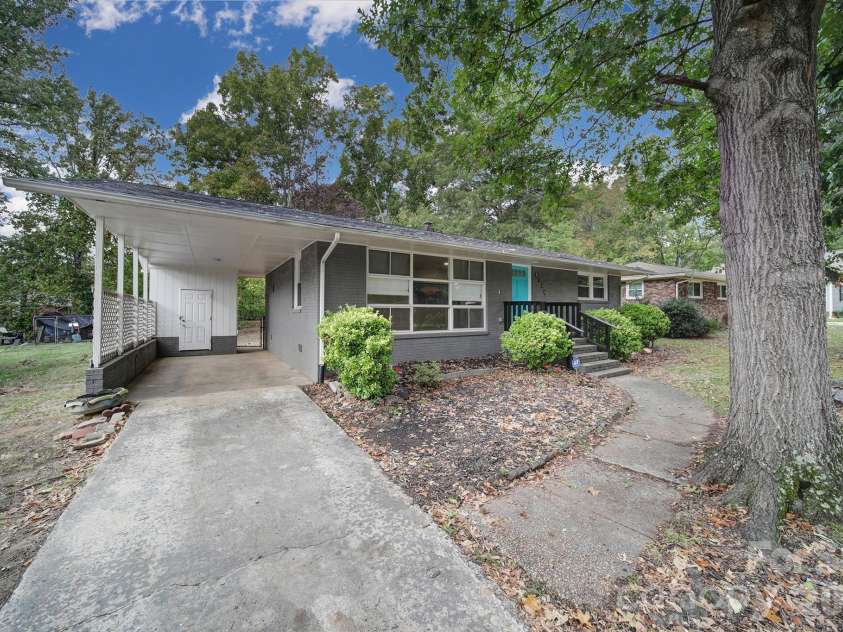 1064 Stonewall Avenue, Rock Hill, SC 29730.  MLS# CAR4431396, YatesRealty ID 55689. House Front