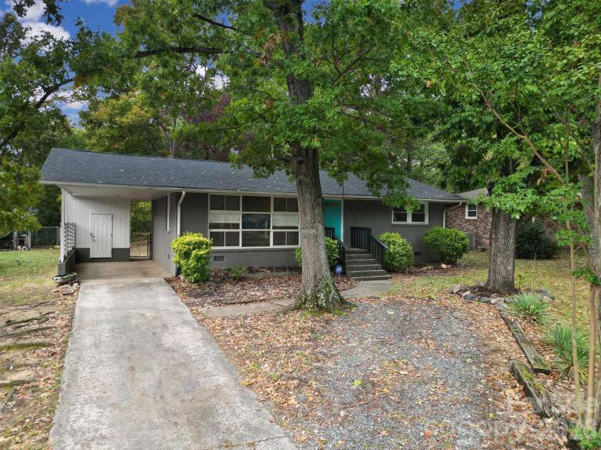 1064 Stonewall Avenue, Rock Hill, SC 29730.  MLS# CAR4431396, YatesRealty ID 55689. House Front