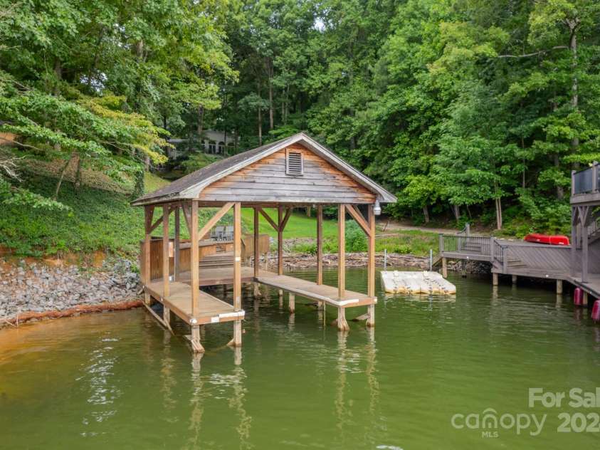 80 Fairview Farms Road, Shelby, NC 28150.  MLS# CAR4160365, YatesRealty ID 5569. 