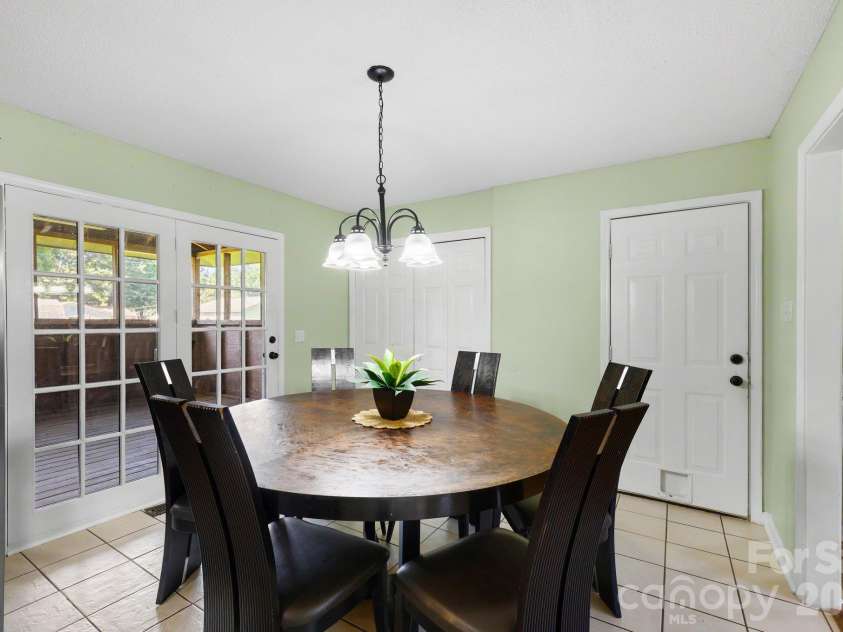 160 Chamblee Drive, Salisbury, NC 28147.  MLS# CAR4431373, YatesRealty ID 55693. 