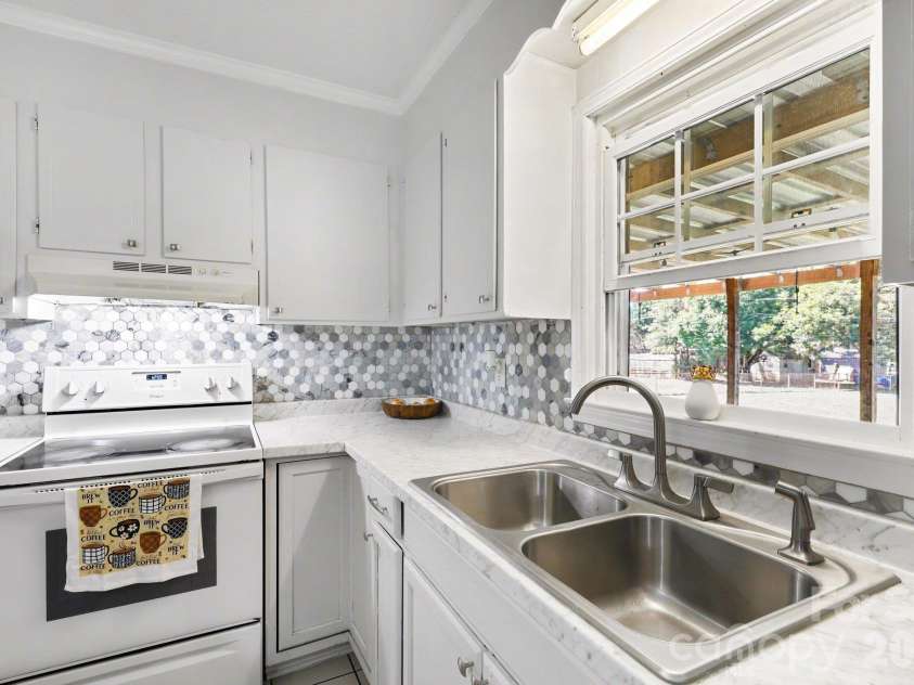 160 Chamblee Drive, Salisbury, NC 28147.  MLS# CAR4431373, YatesRealty ID 55693. 